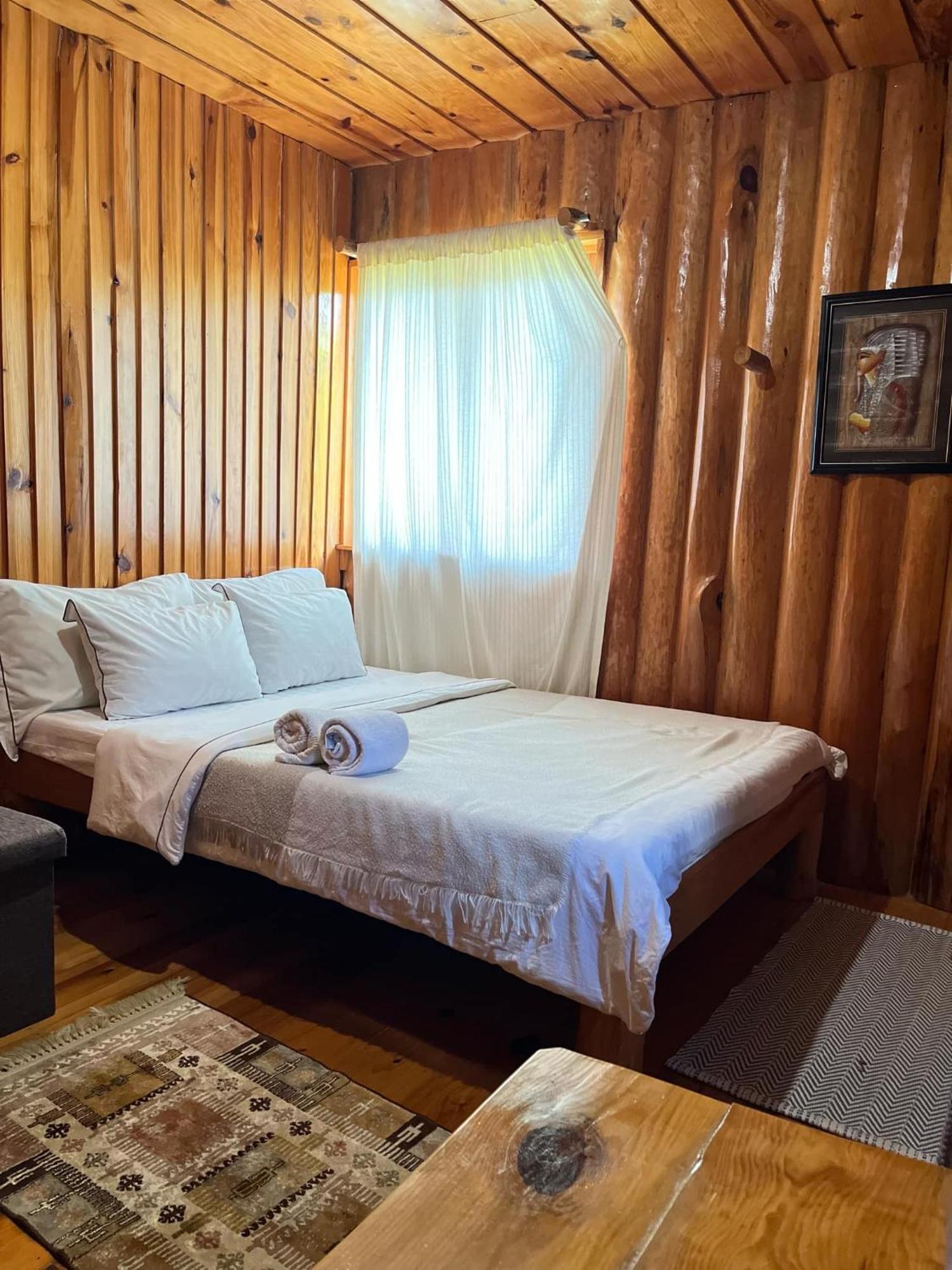 Agape Log Cabin Сагада Экстерьер фото